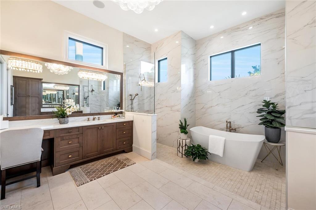 PARK SHORE - Residential