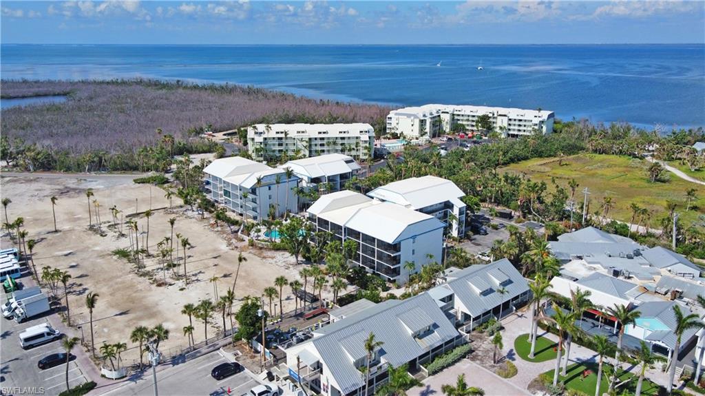 TENNIS VILLAS - Residential