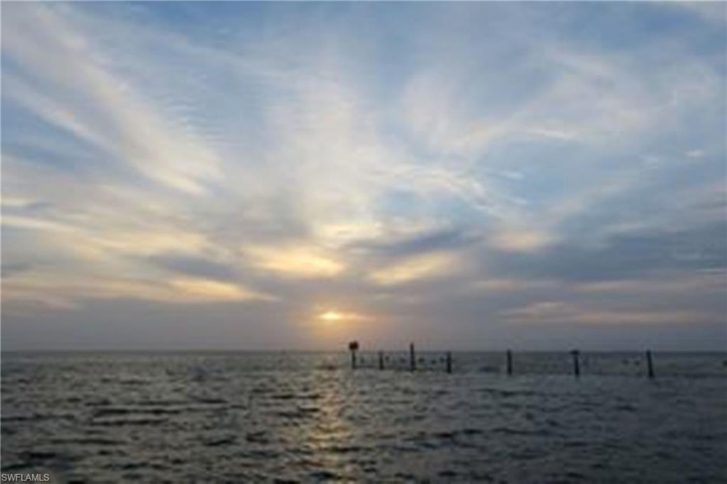 TENNIS VILLAS - Residential