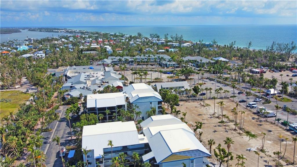 TENNIS VILLAS - Residential