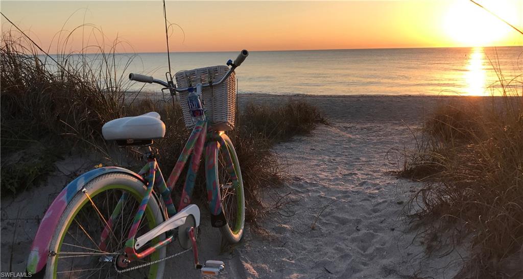 TENNIS VILLAS - Residential