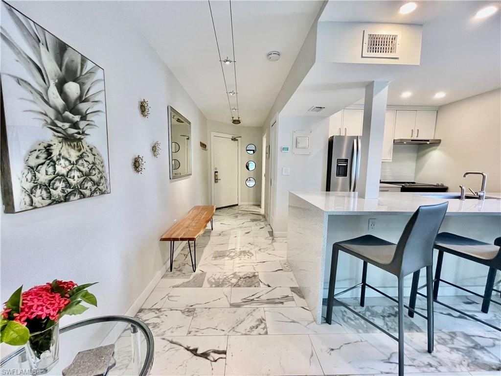 TENNIS VILLAS - Residential