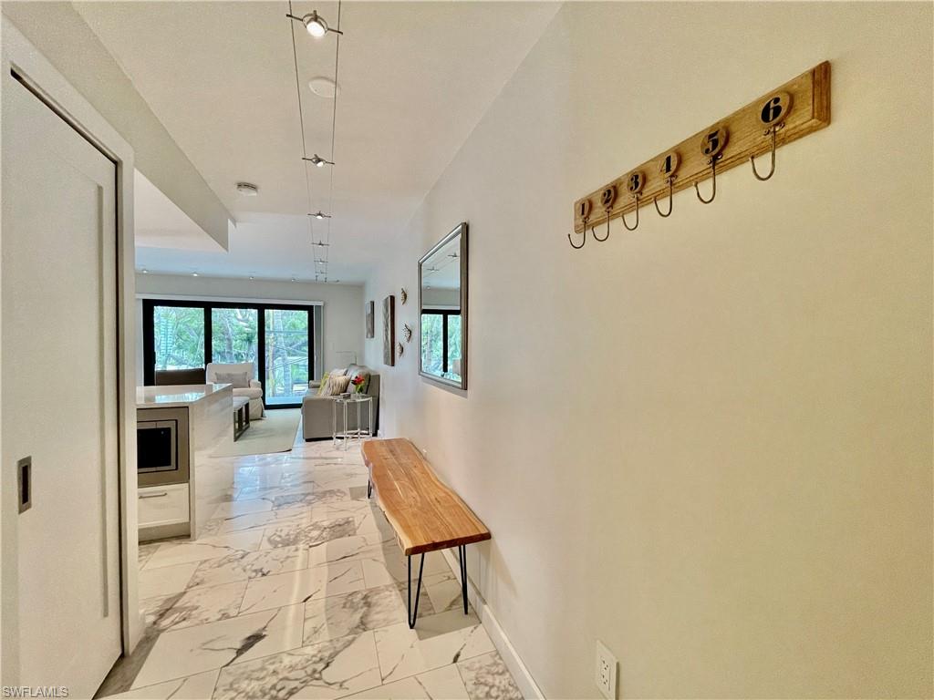 TENNIS VILLAS - Residential