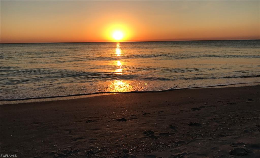 TENNIS VILLAS - Residential