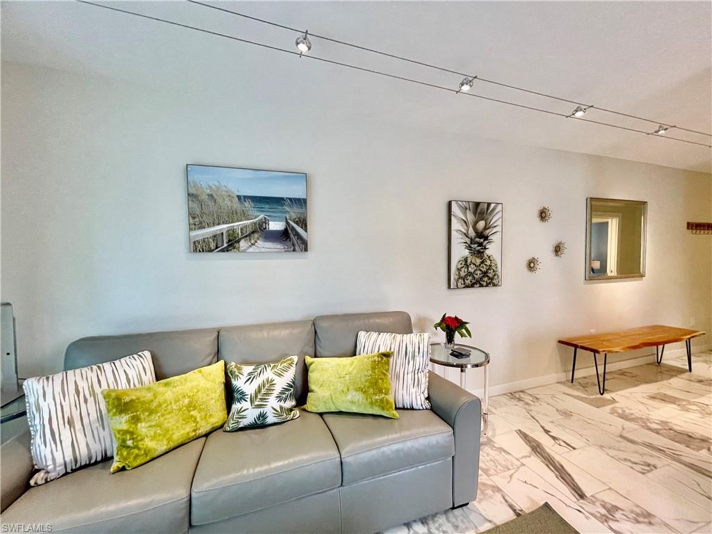 TENNIS VILLAS - Residential