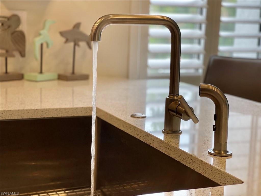 TENNIS VILLAS - Residential