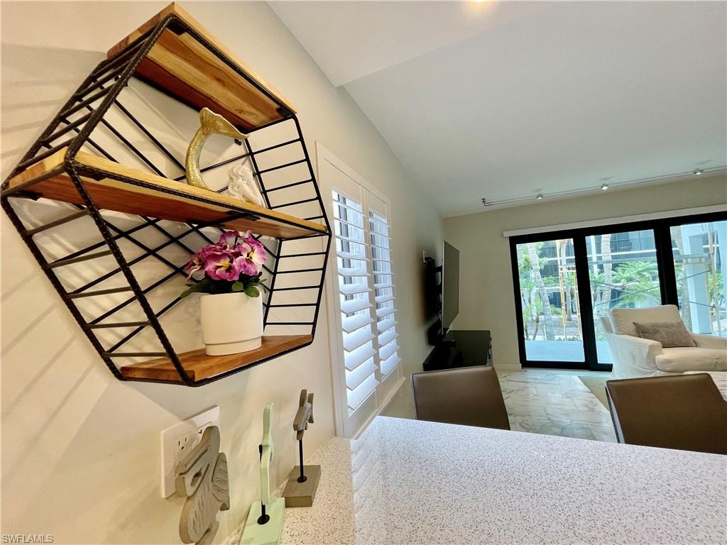 TENNIS VILLAS - Residential