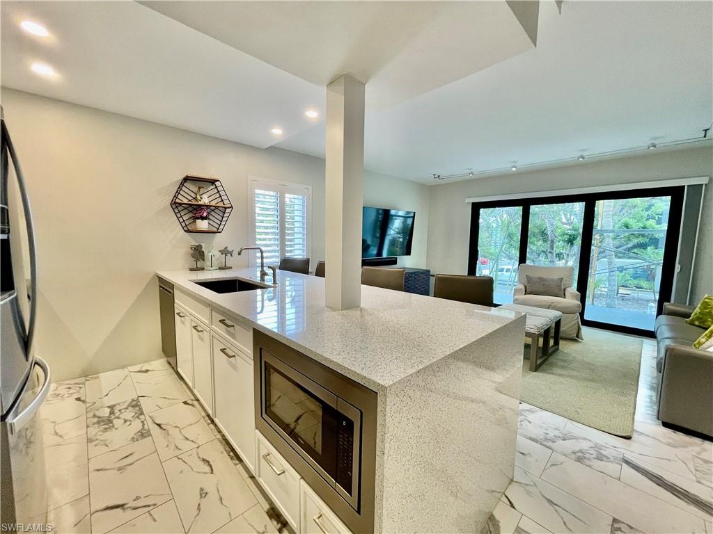 TENNIS VILLAS - Residential