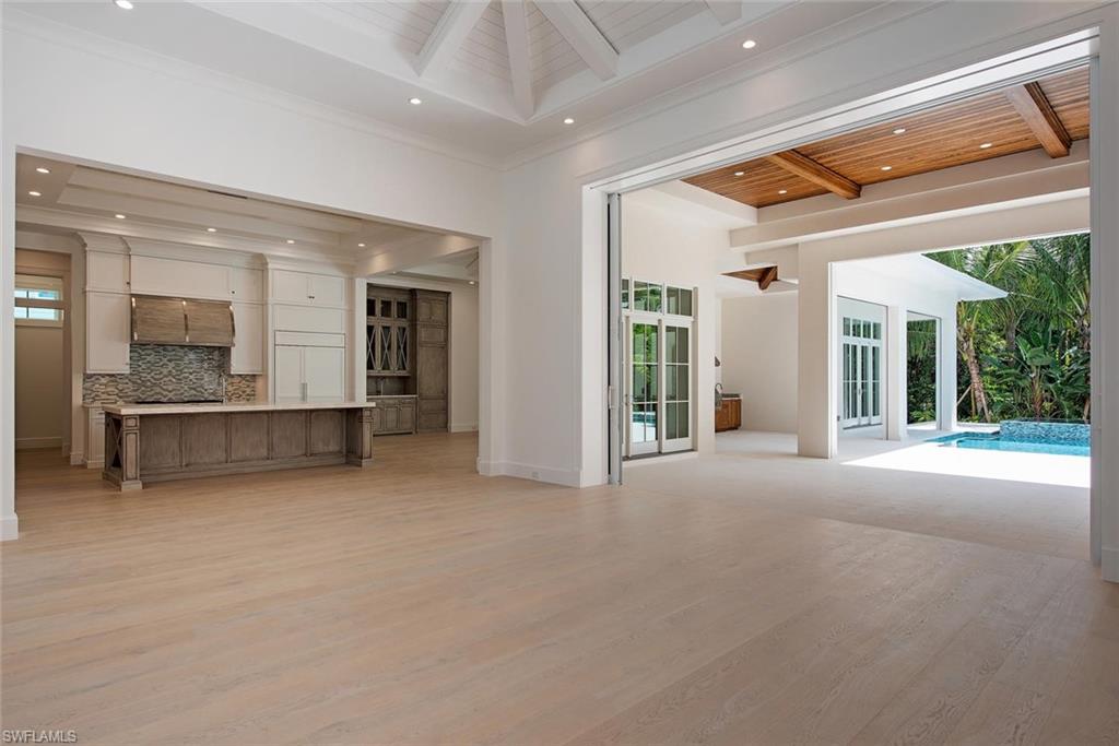 MOORINGS - Residential