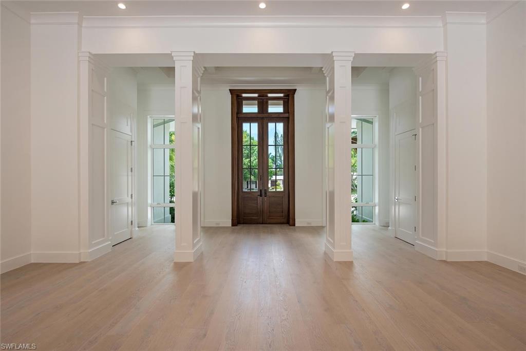 MOORINGS - Residential