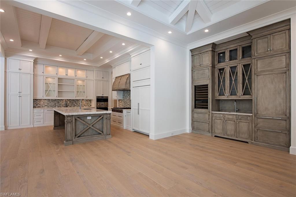 MOORINGS - Residential