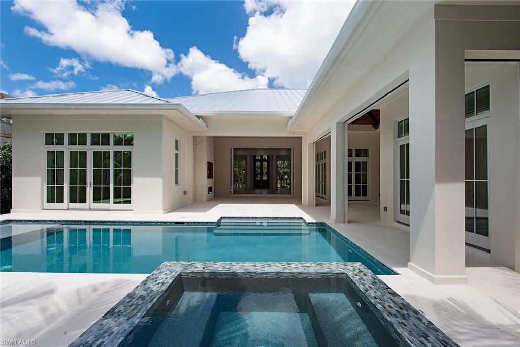 MOORINGS - Residential