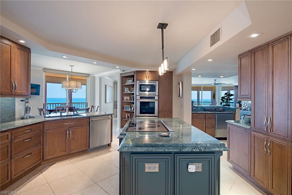 MONACO BEACH CLUB - Residential