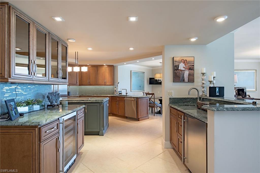 MONACO BEACH CLUB - Residential