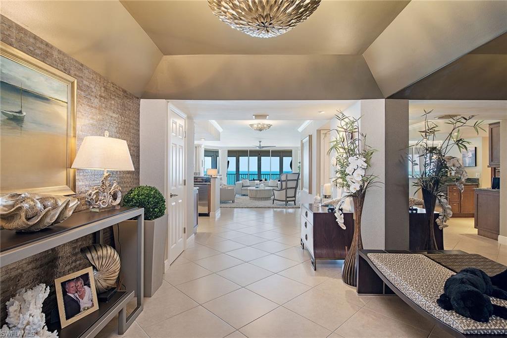 MONACO BEACH CLUB - Residential