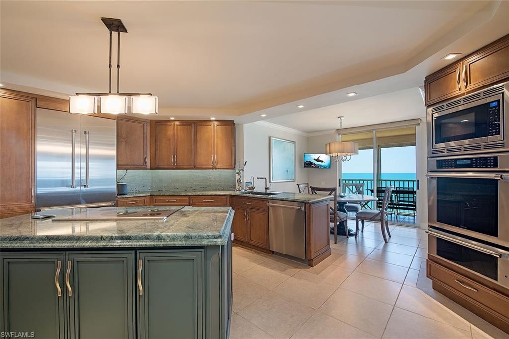 MONACO BEACH CLUB - Residential