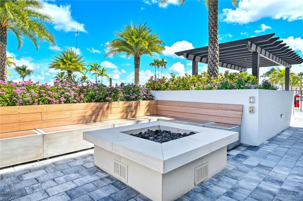 ELEVEN ELEVEN CENTRAL - Residential Lease