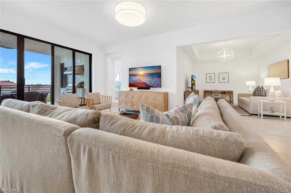 ELEVEN ELEVEN CENTRAL - Residential Lease