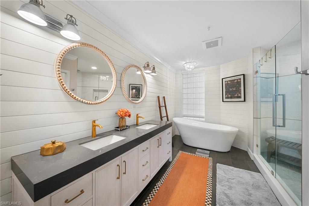 THE SHORES - Residential