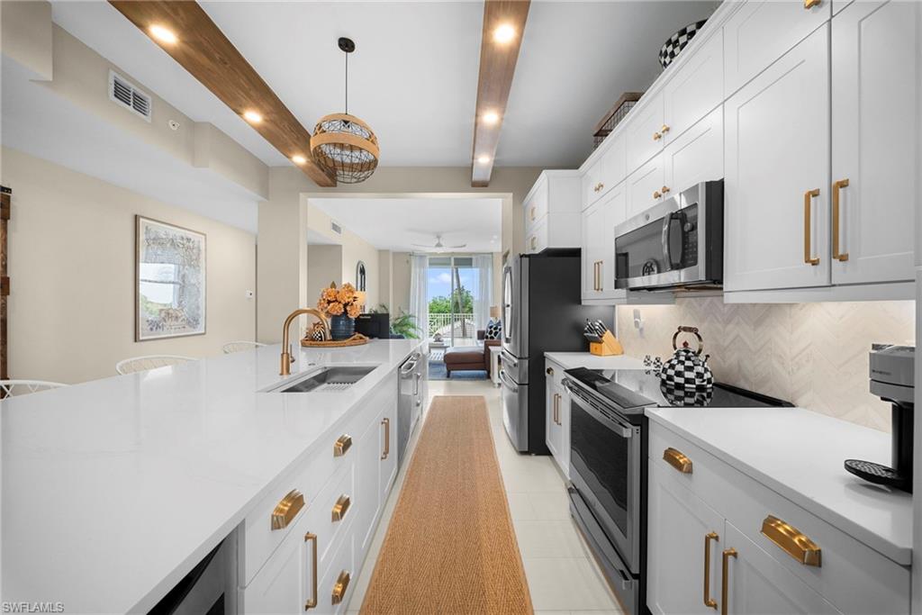 THE SHORES - Residential