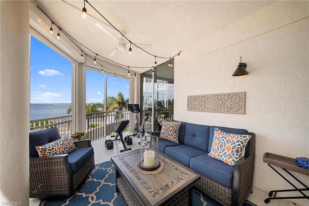 THE SHORES - Residential