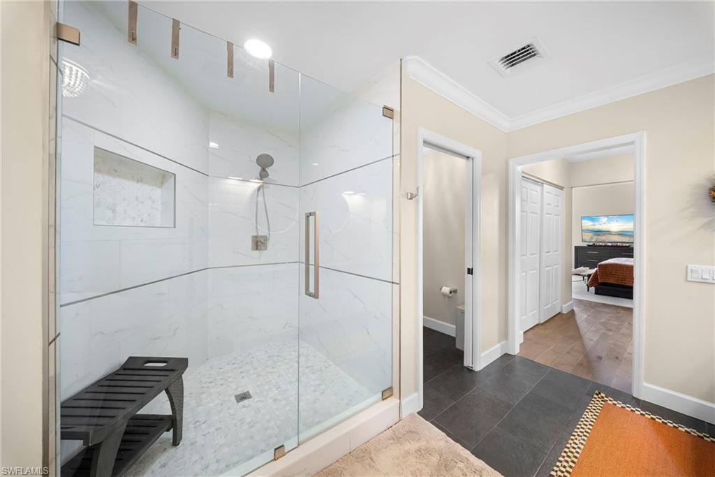 THE SHORES - Residential