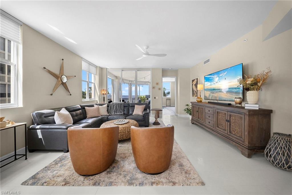 THE SHORES - Residential