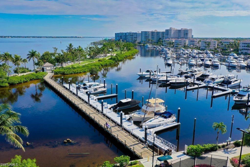 THE SHORES - Residential