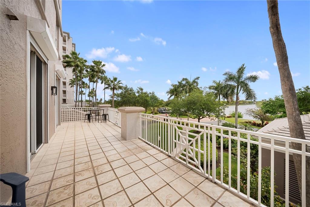 THE SHORES - Residential