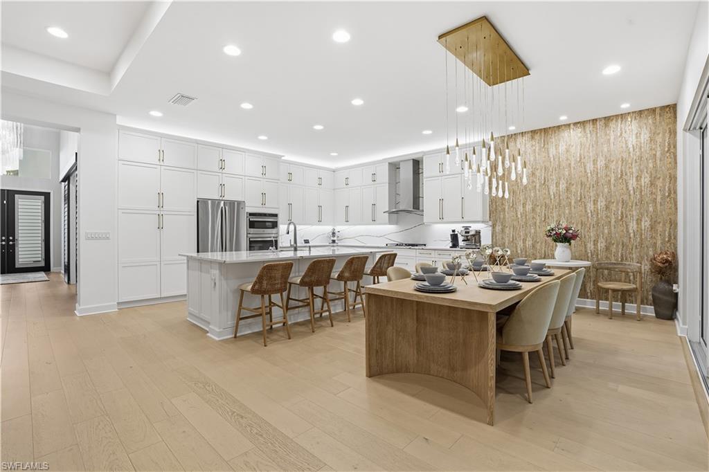 VALENCIA TRAILS - Residential