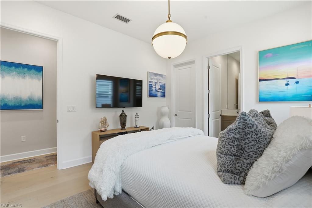 VALENCIA TRAILS - Residential