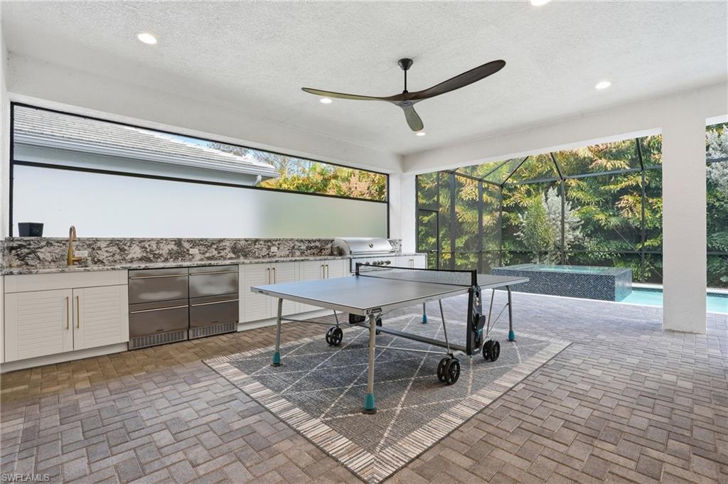 VALENCIA TRAILS - Residential