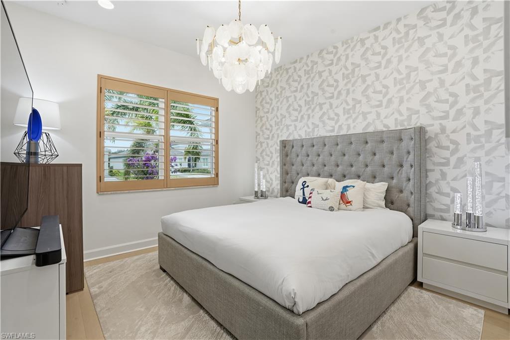 VALENCIA TRAILS - Residential