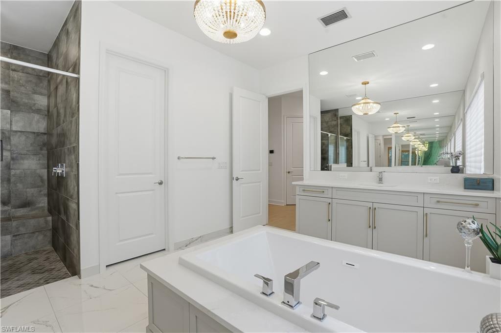 VALENCIA TRAILS - Residential