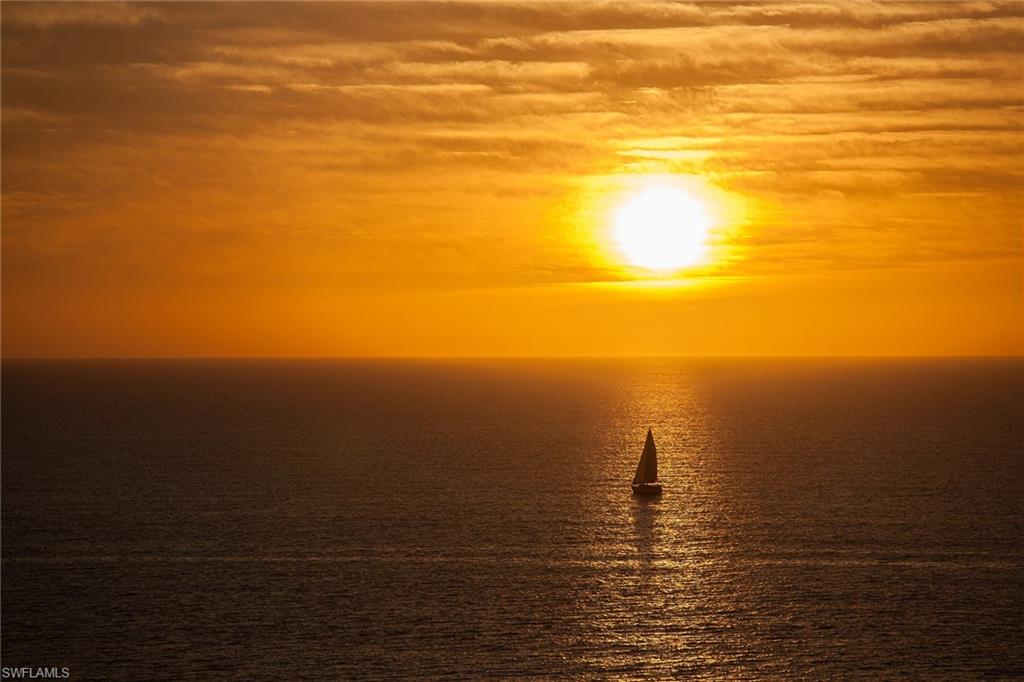 WINDSOR AT BAY COLONY - Residential