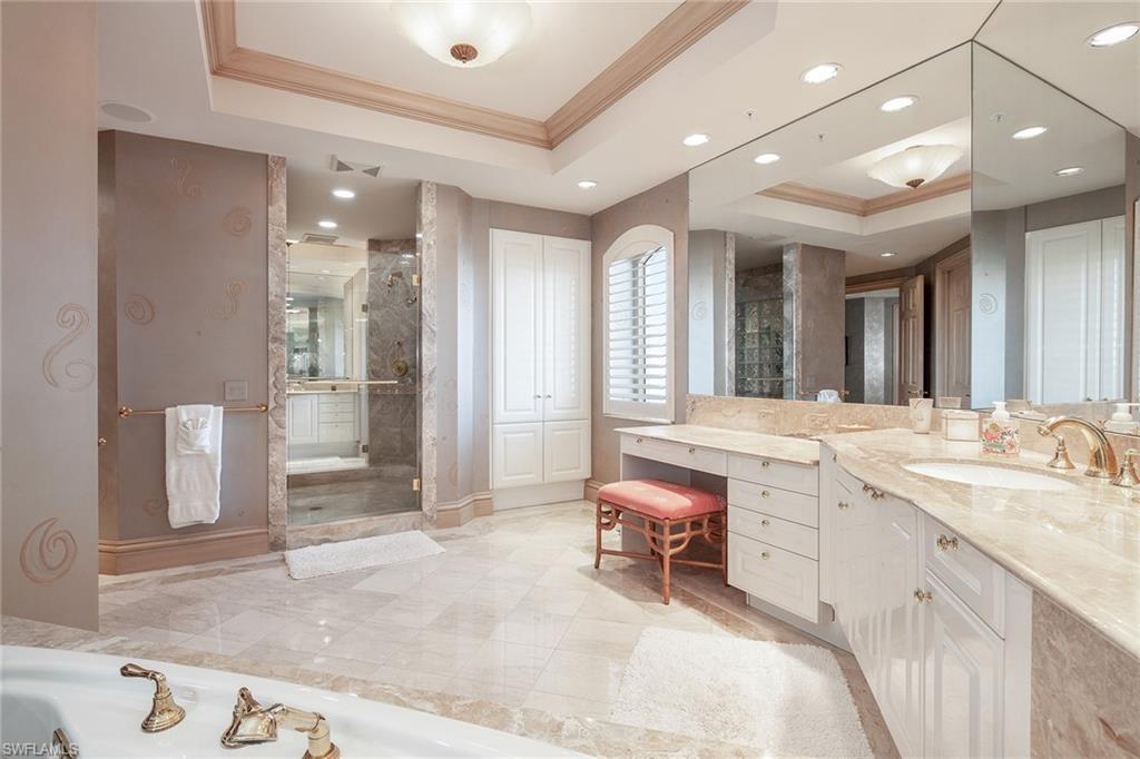 WINDSOR AT BAY COLONY - Residential