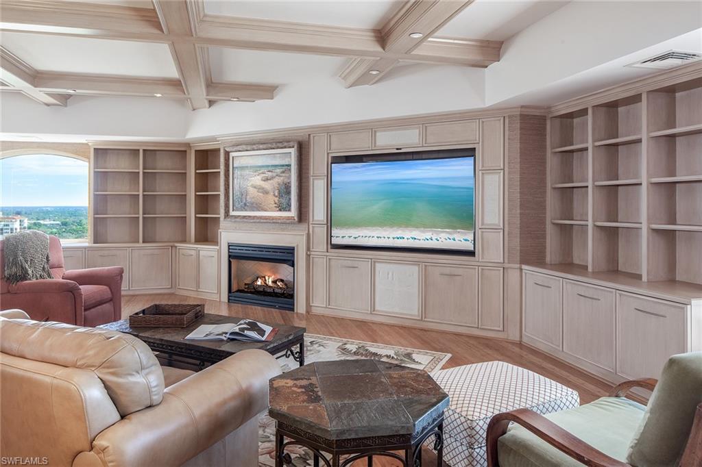 WINDSOR AT BAY COLONY - Residential