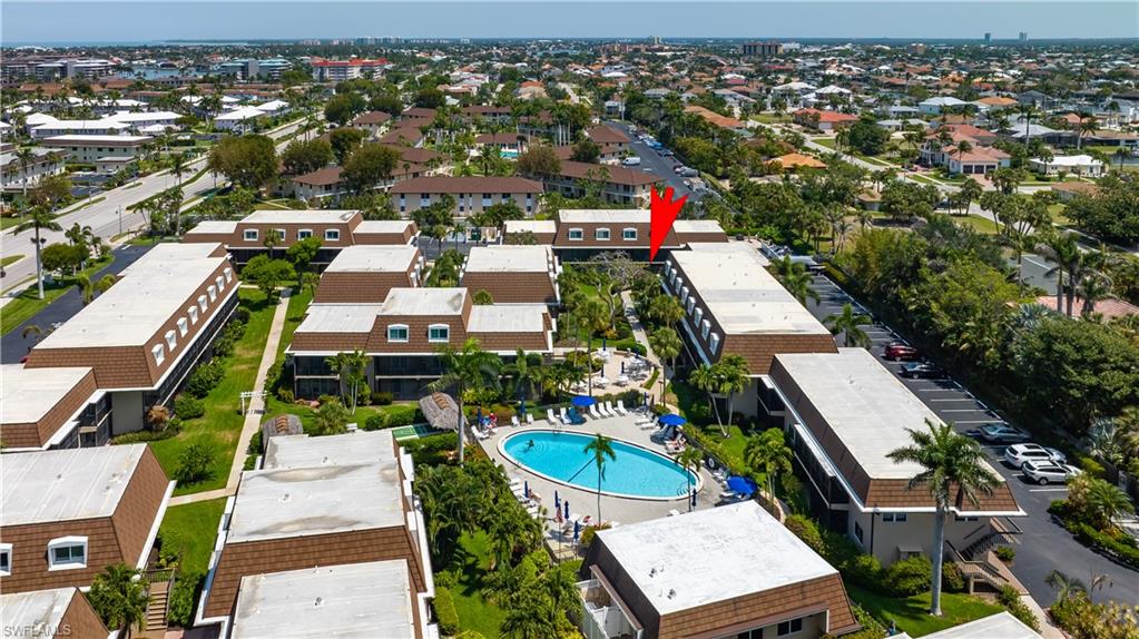 ISLAND MANOR APTS - Residential