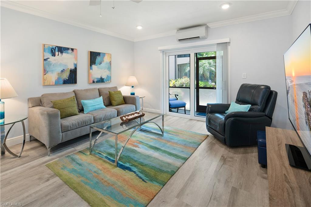 ISLAND MANOR APTS - Residential