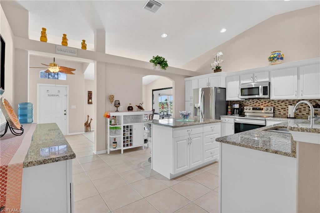 CAPE CORAL - Residential