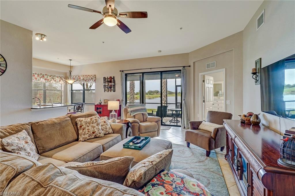 COACH HOMES AT HERITAGE BAY - Residential