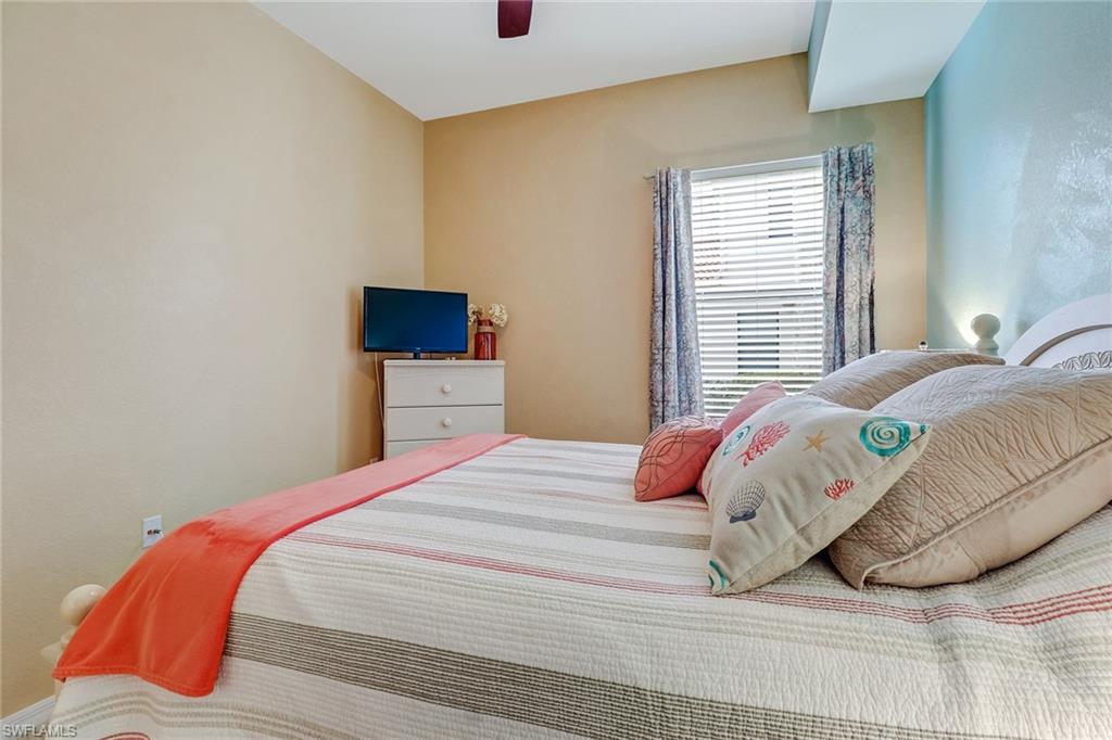 COACH HOMES AT HERITAGE BAY - Residential