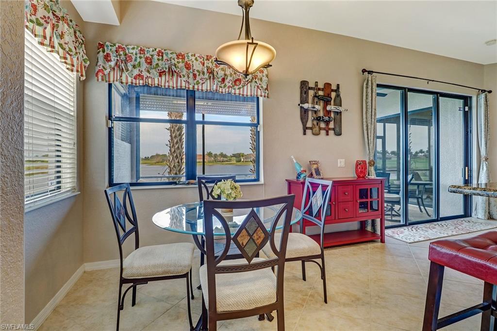 COACH HOMES AT HERITAGE BAY - Residential