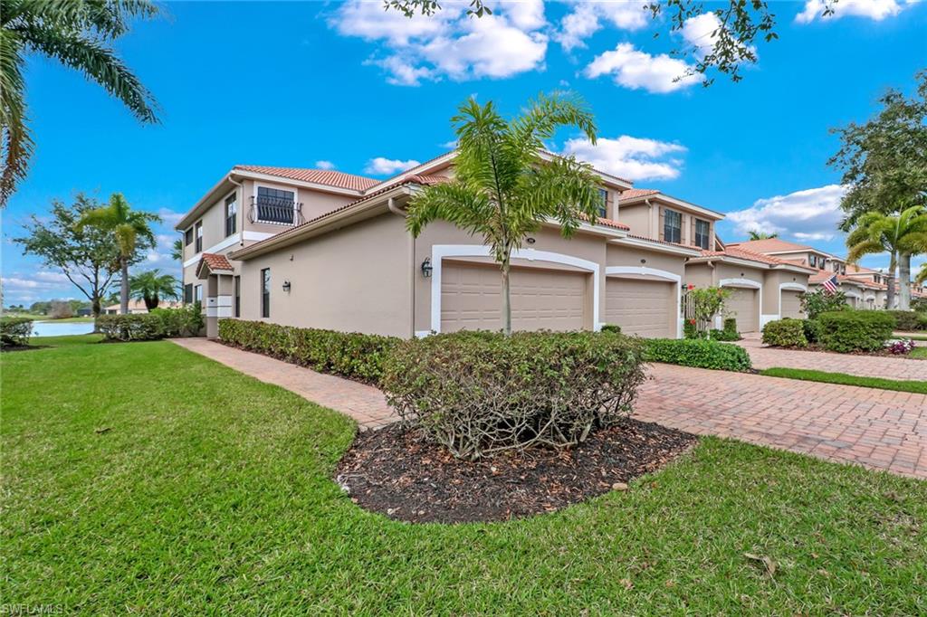 COACH HOMES AT HERITAGE BAY - Residential