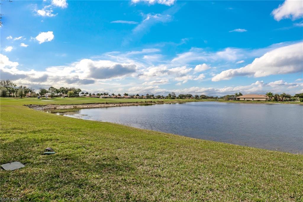 COACH HOMES AT HERITAGE BAY - Residential