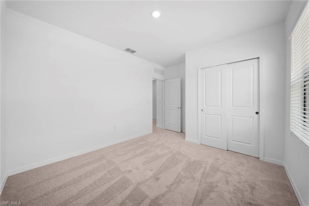 WHISPERING LAKES - Residential Lease