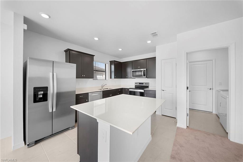 WHISPERING LAKES - Residential Lease