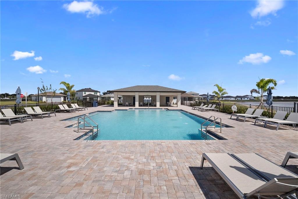 WHISPERING LAKES - Residential Lease