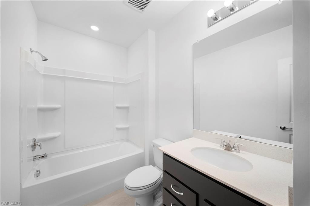 WHISPERING LAKES - Residential Lease