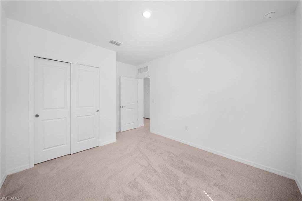 WHISPERING LAKES - Residential Lease